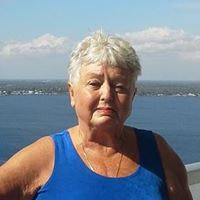 Kathleen Broderick Photo 7