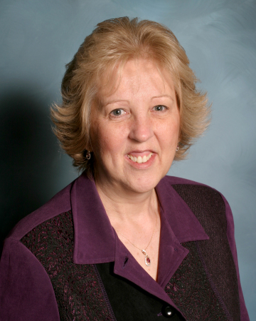 Holly Davis Photo 13