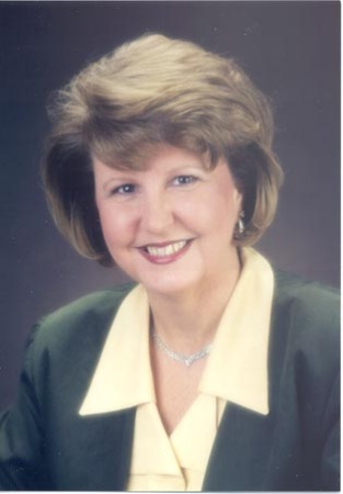 Linda Finn Photo 17