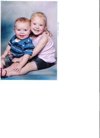 Laura Collins Photo 15